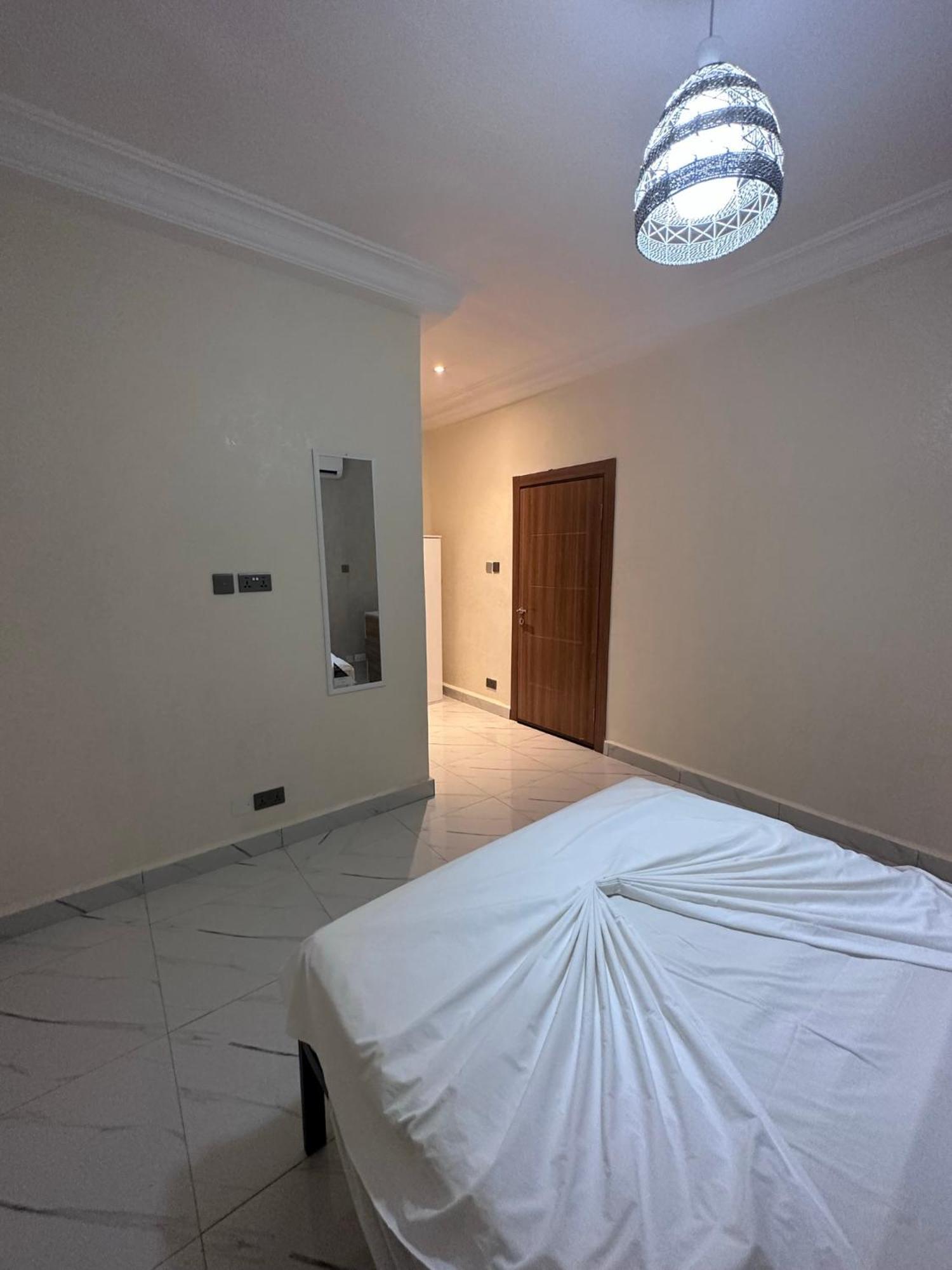Apartments Plaza Hotel Кололи Экстерьер фото