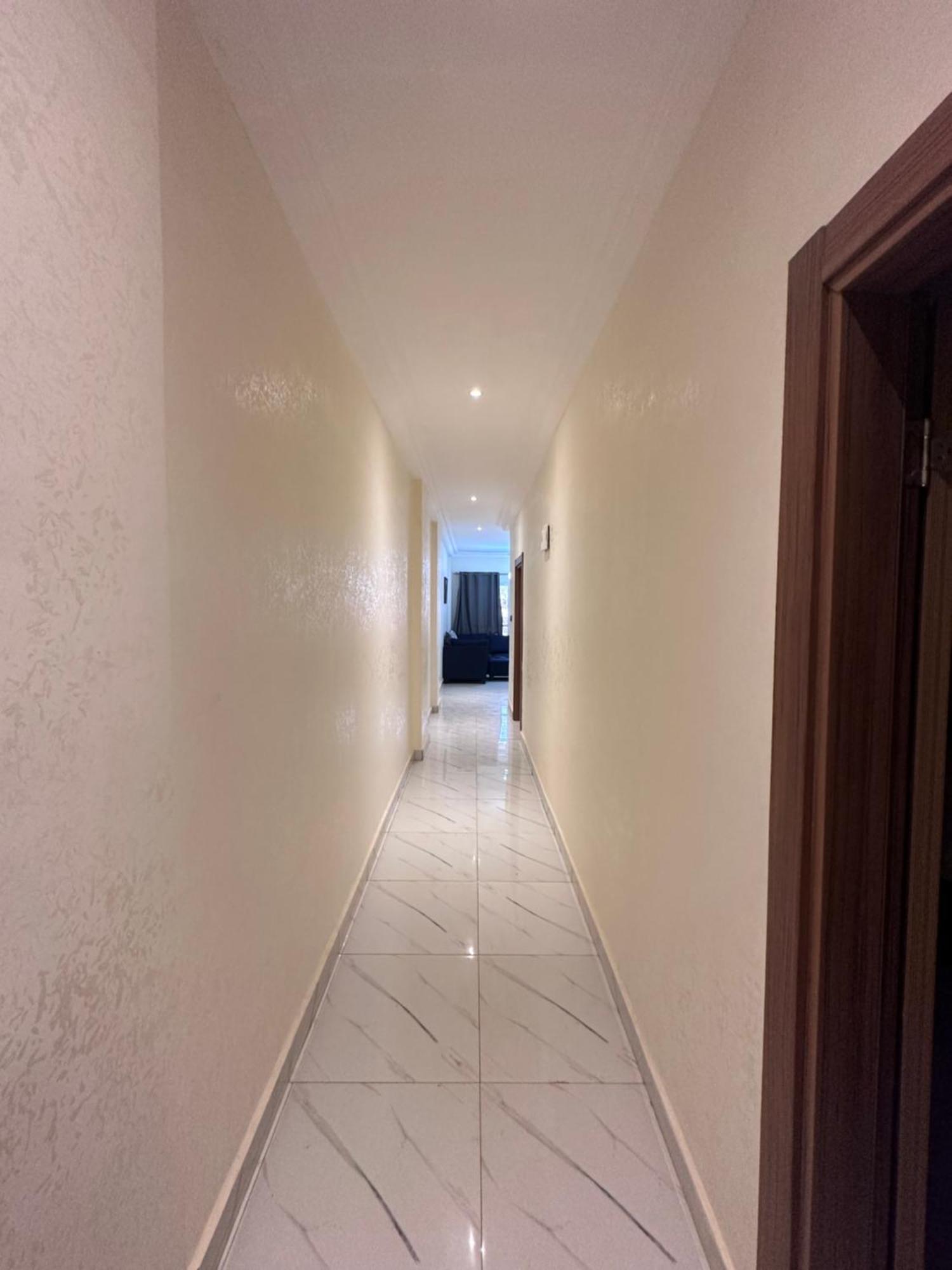 Apartments Plaza Hotel Кололи Экстерьер фото