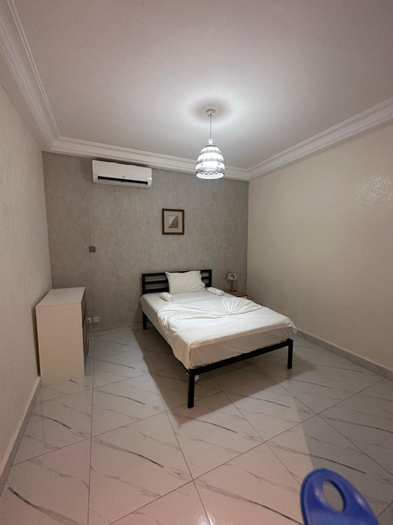 Apartments Plaza Hotel Кололи Экстерьер фото