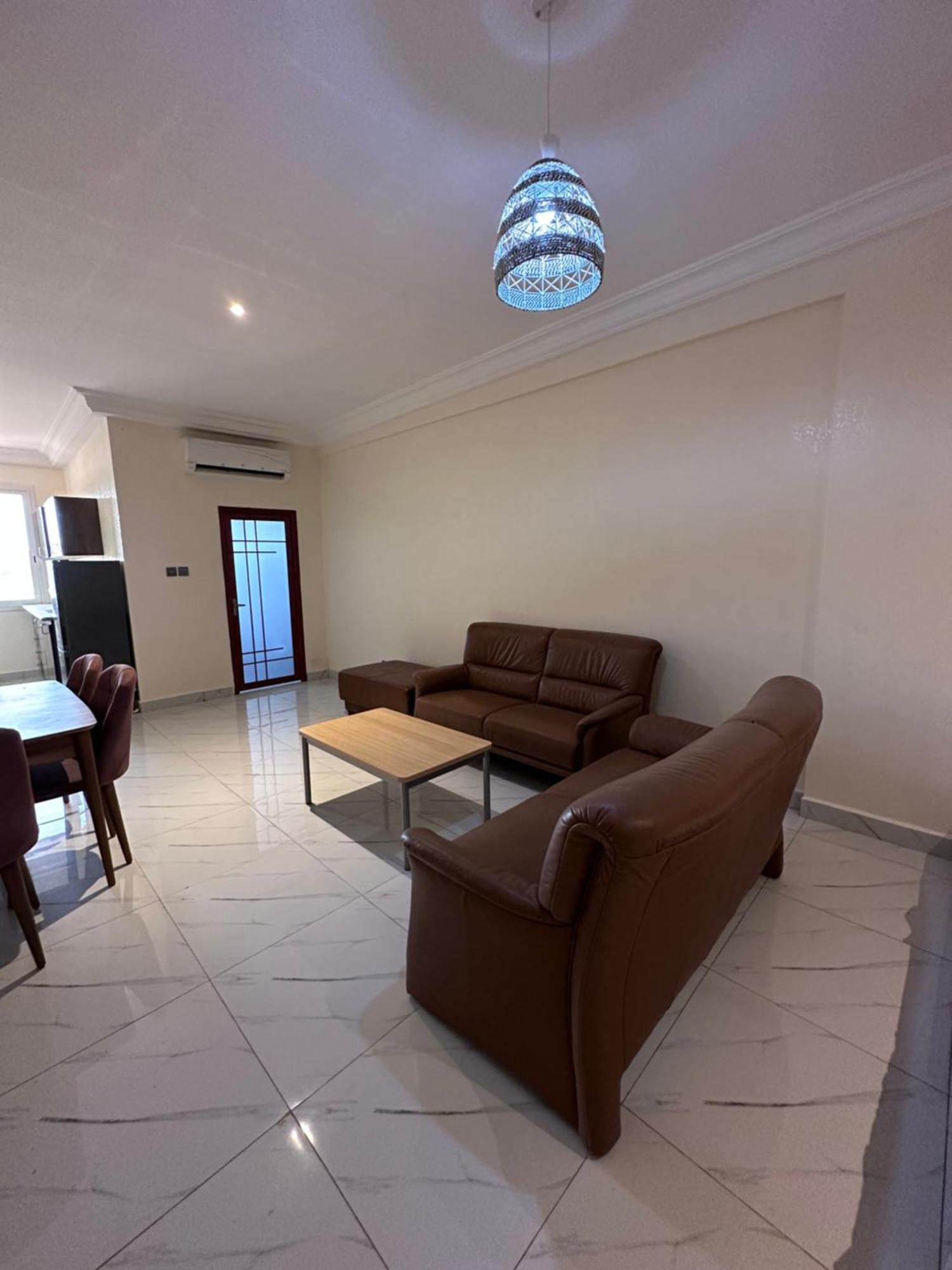 Apartments Plaza Hotel Кололи Экстерьер фото